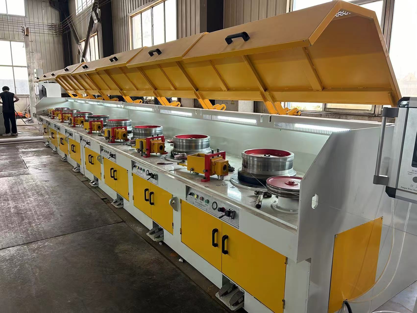 高碳直進式拉絲機 